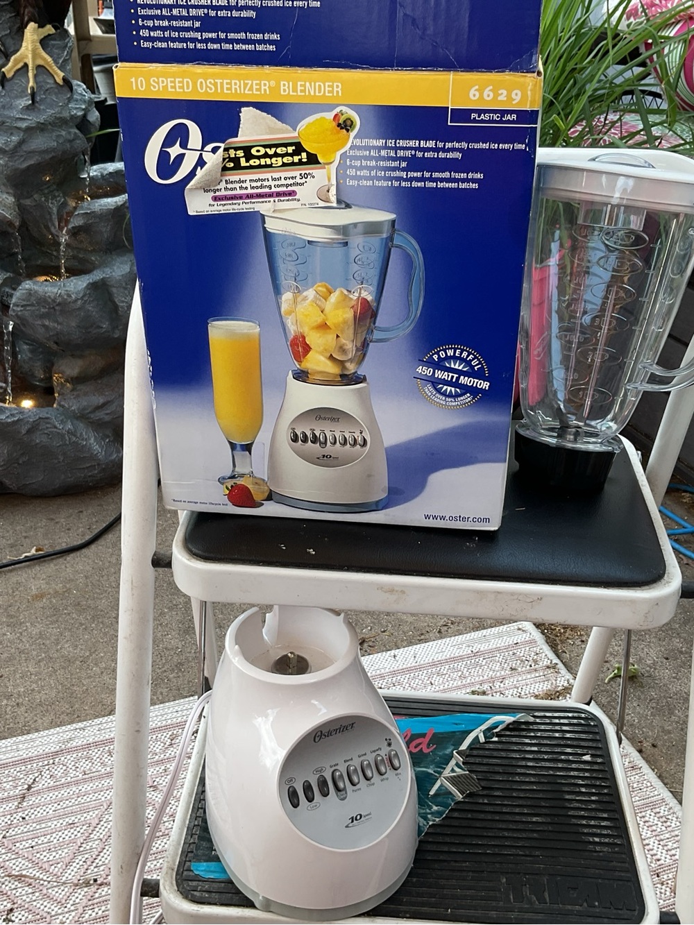 Oster White 10-Speed Countertop Blender